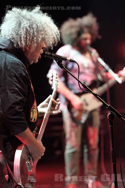 THE MELVINS - 2012-05-26 - PARIS - Espace Charlie Parker - Grande Halle - Jared Warren - Roger Osborne